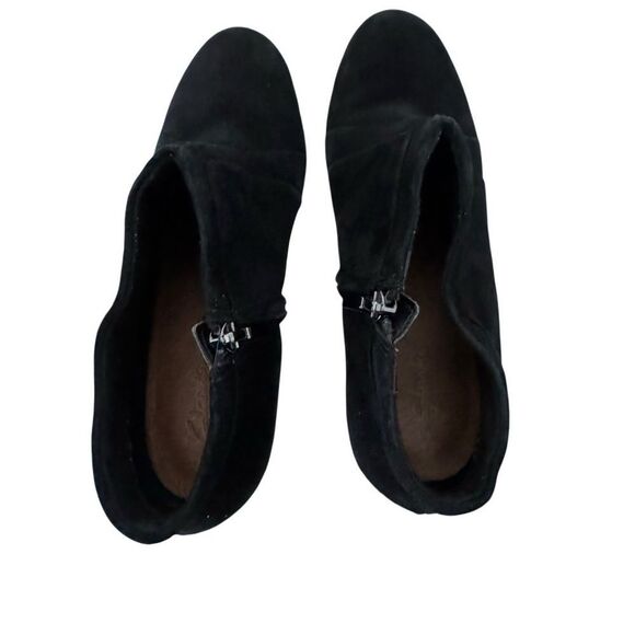 Clarks Artisan Comfort Sole Black Suede Ankle Boots 3 1/2" Heels 8 Medium - Picture 8 of 14